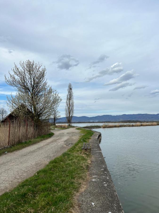 Ribarska Prica-Restoran Pansion Prijedor Panzió Kültér fotó