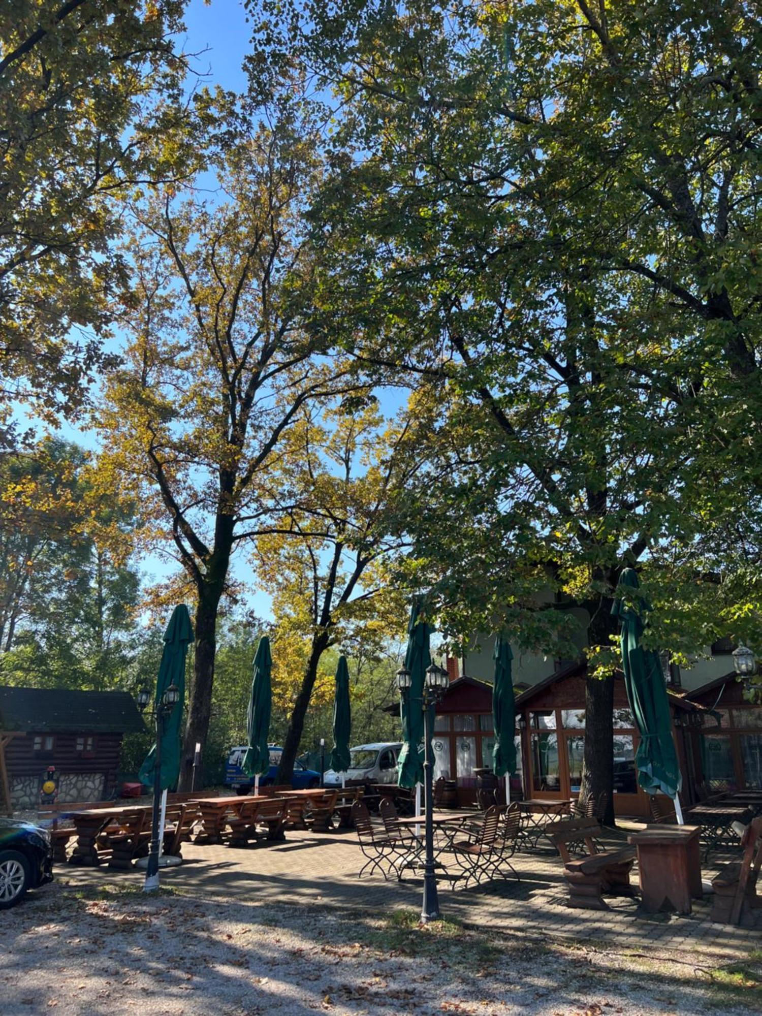 Ribarska Prica-Restoran Pansion Prijedor Panzió Kültér fotó
